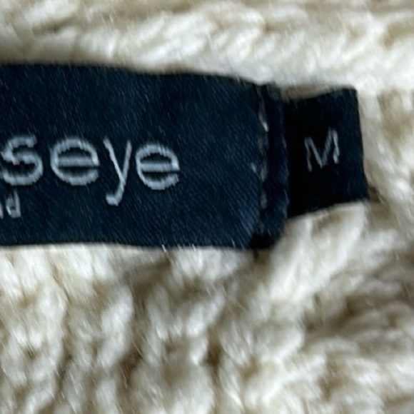 Irelandseye 100% Merino Wool Cable knit sweater size M - Picture 4 of 12